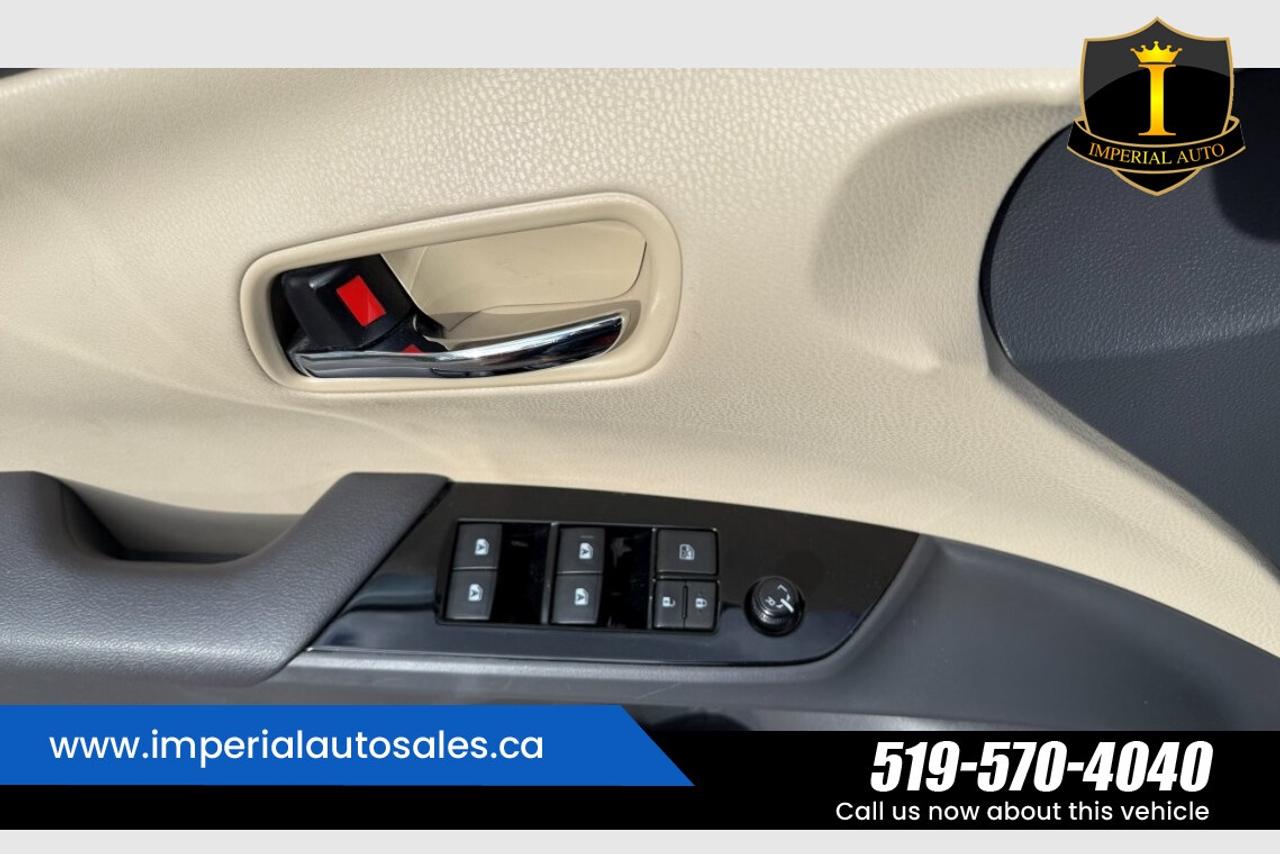 2018 Toyota Prius *CLEAN HISTORY*NAVIGATION Photo