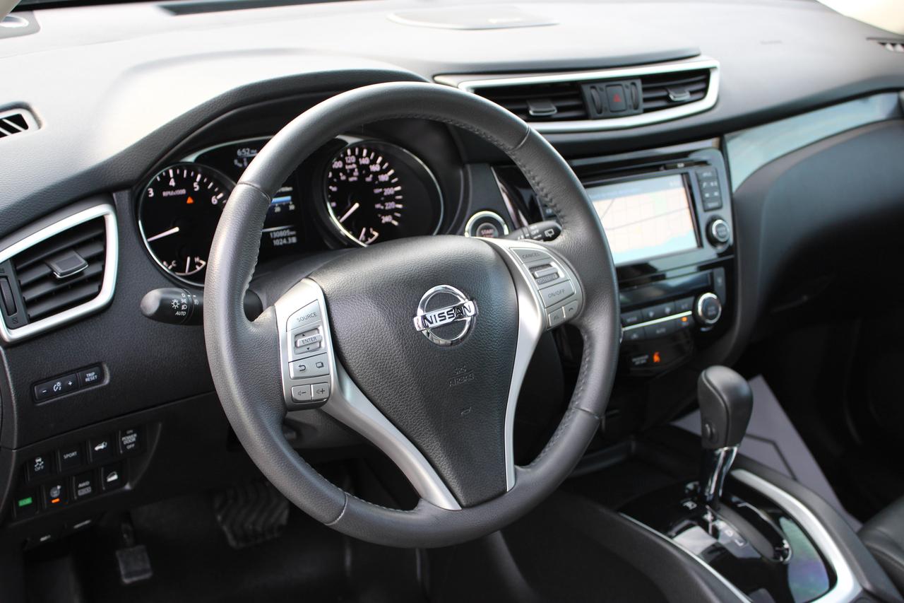 2015 Nissan Rogue SL Photo