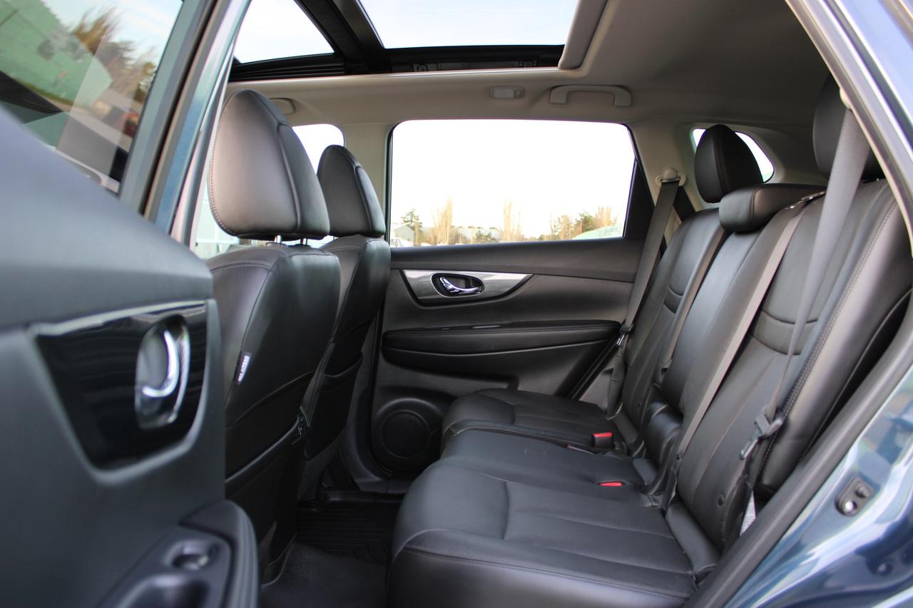 2015 Nissan Rogue SL Photo