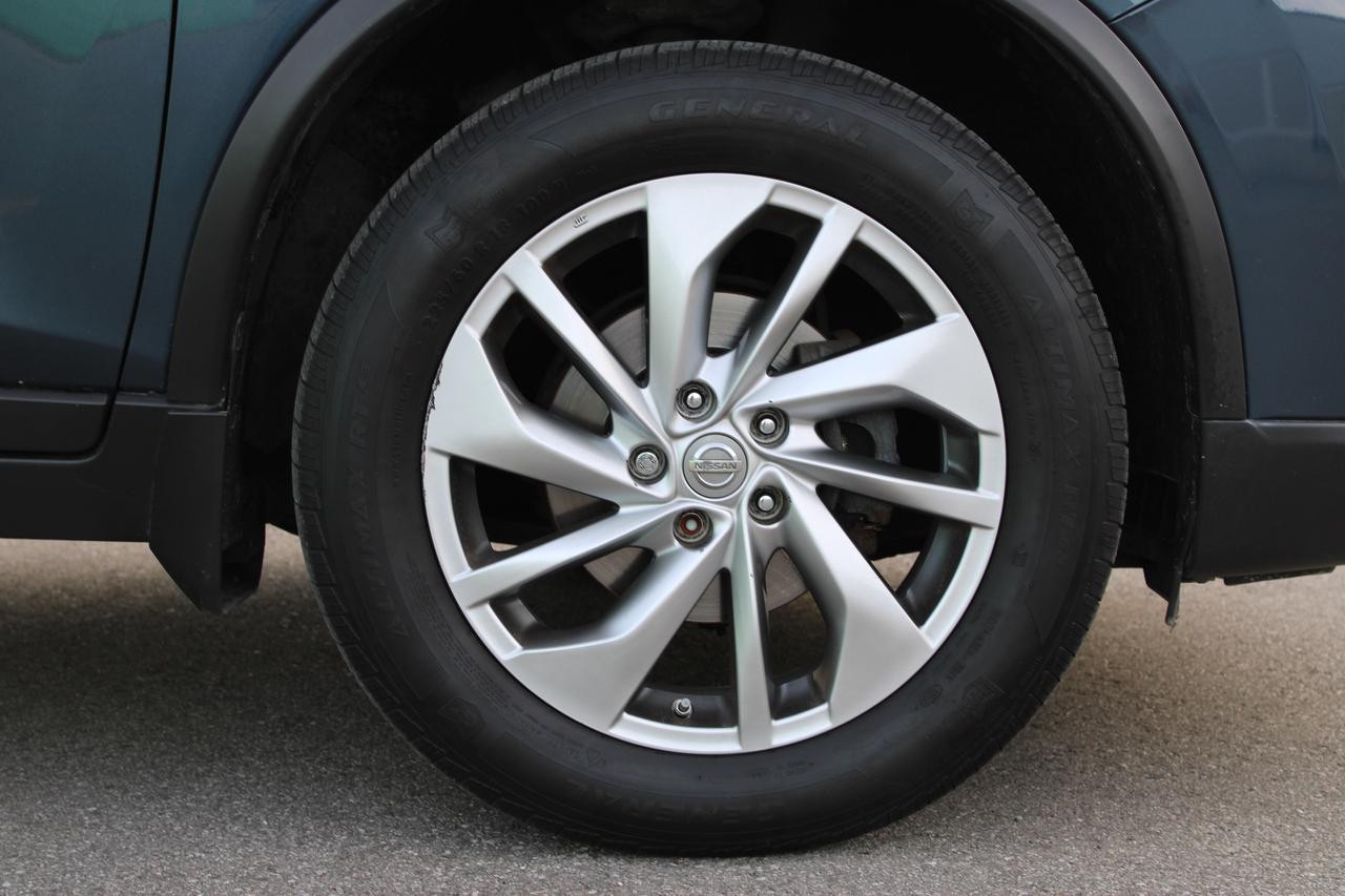 2015 Nissan Rogue SL Photo