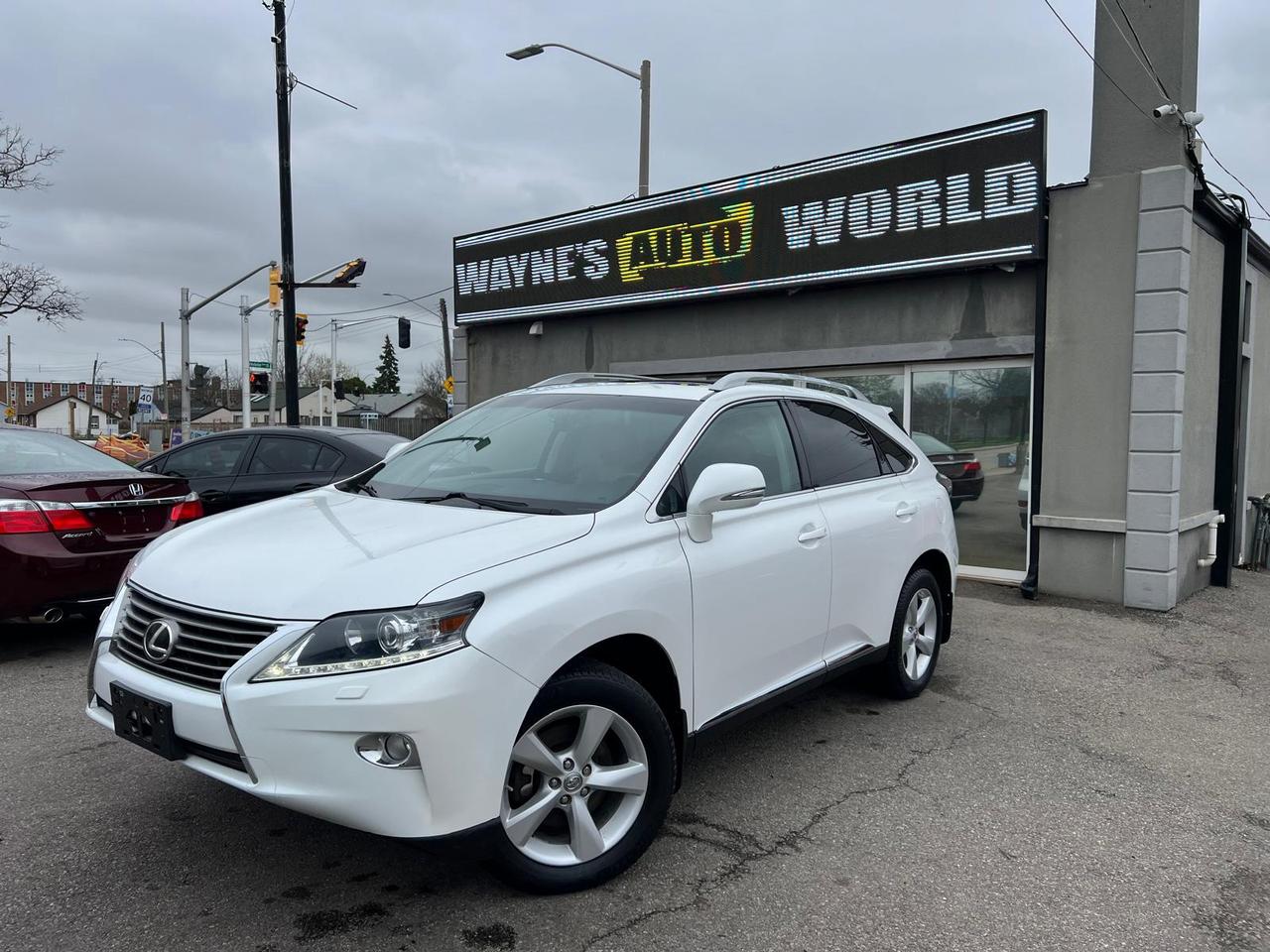 OUR VEHICLES COME FULLY CERTIFIED AT NO EXTRA COST,FINANCING AVAILABLE AS LOW AS 7.99% ON APPROVED CREDIT ON MOST VEHICLES, COME BY IN PERSON OR BY TRUSTED AND EASY ONLINE APPLICATION. **WE ARE A PROUD MEMEBER OF UCDA ** ONLINE CREDIT APPLICATION https://creditonline.dealertrack.ca/Web/Default.aspx?Token=e7618860-8f22-4e62-b461-0747bd7df710&Lang=en ***7 MONTH/11000 km POWERTRAIN WARRANTY WITH A $1000. PER CLAIM LIMIT INCLUDED IN THE ADVERTISED PRICE.*** <br/>