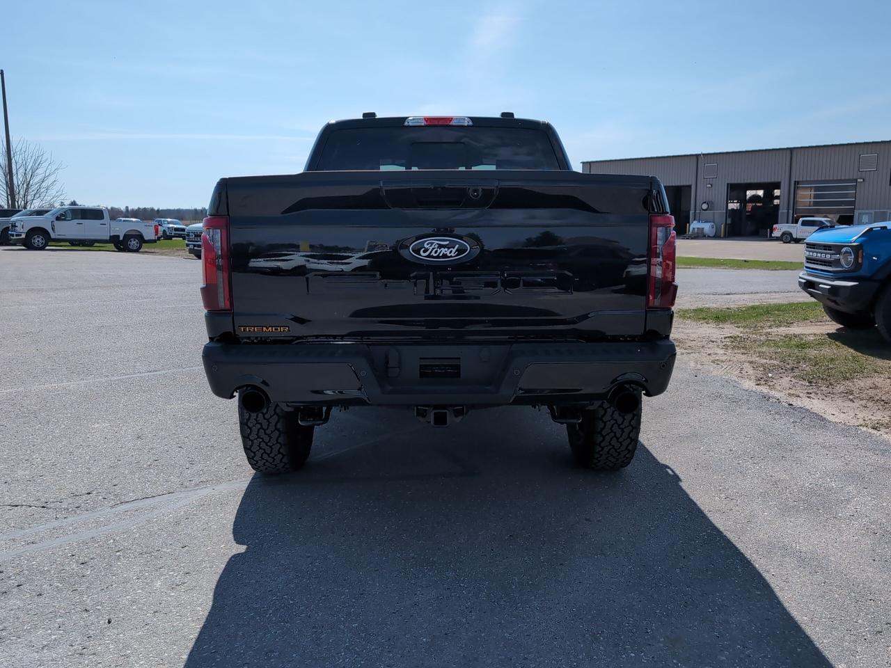 2026 Ford F-150 Tremor SuperCrew 401A 4x4 Photo4