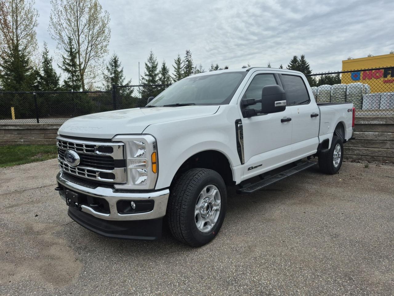 2026 Ford F-250 XLT, SPRAY IN BED, TOW MIRRORS, BRAKE CONTROLLER