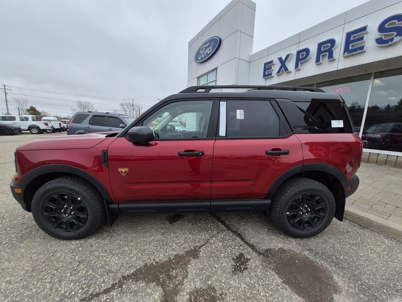2026 Ford Bronco Sport BADLANDS, TERRAIN MGMT, MOONROOF, TECH PKG Photo