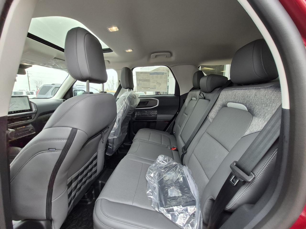 2026 Ford Bronco Sport BADLANDS, TERRAIN MGMT, MOONROOF, TECH PKG Photo