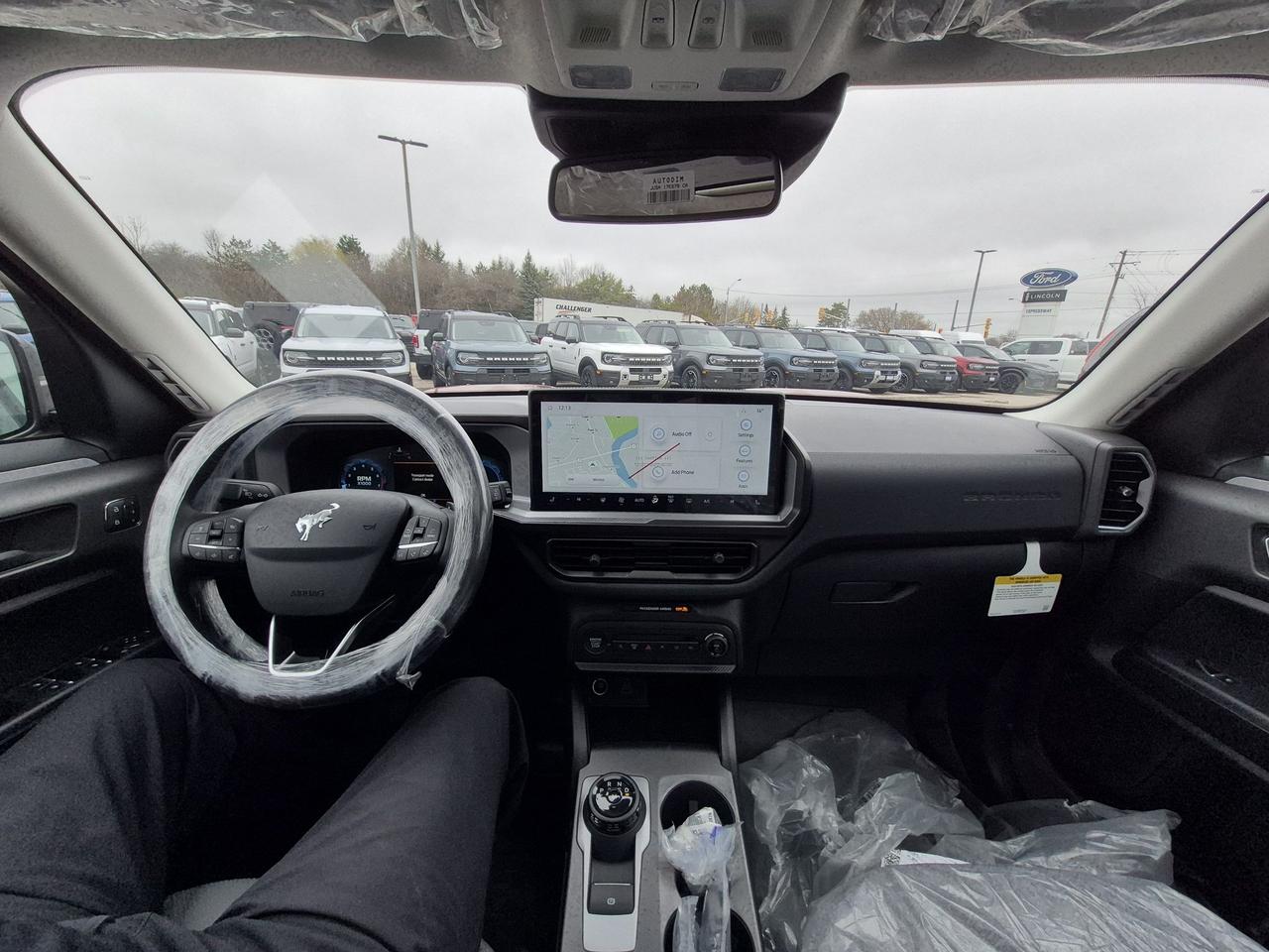 2026 Ford Bronco Sport BADLANDS, TERRAIN MGMT, MOONROOF, TECH PKG Photo