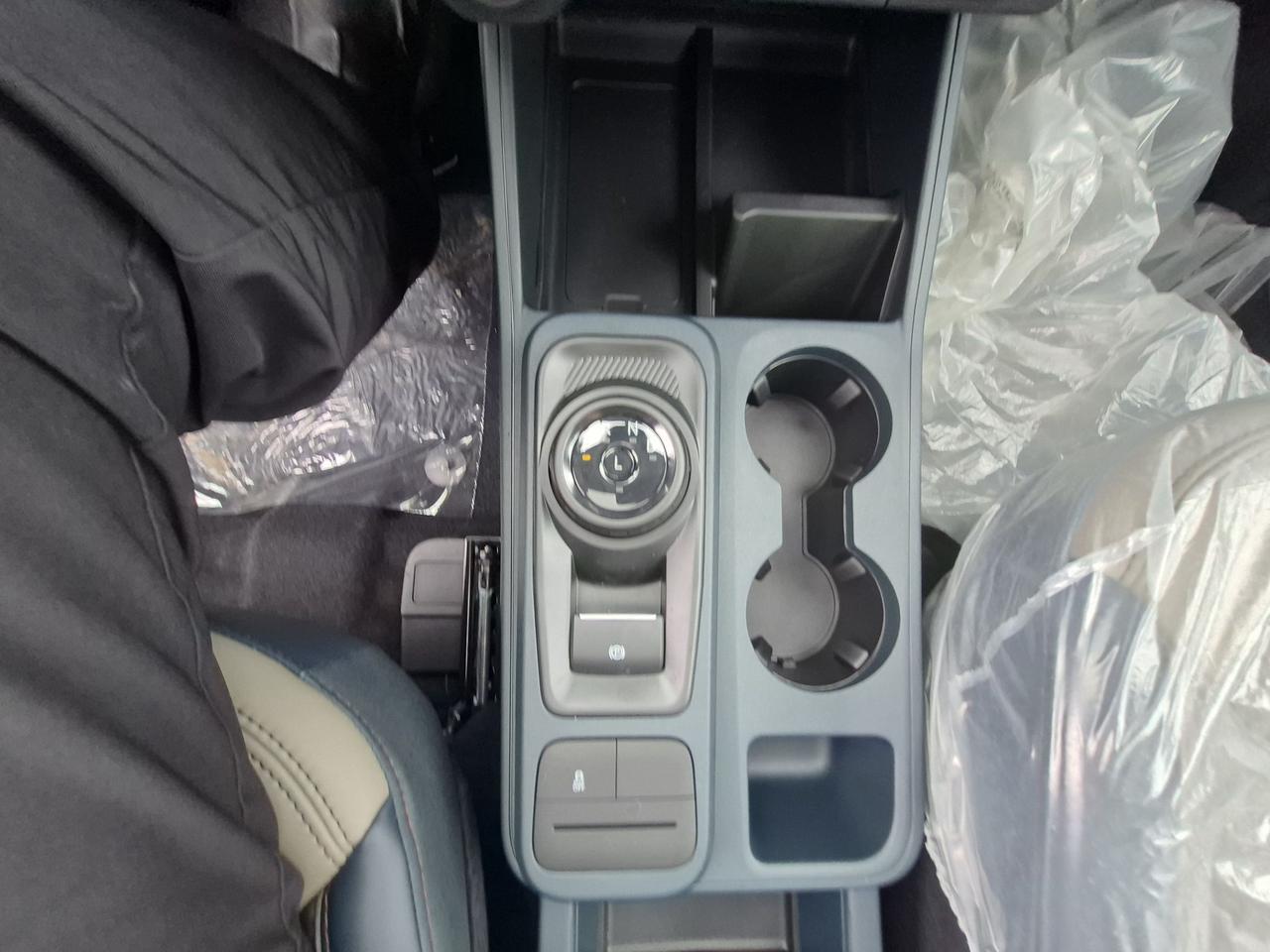 2026 Ford Maverick LARIAT, HYBRID!!!, MOONROOF, 360 CAM, REMOTE START Photo