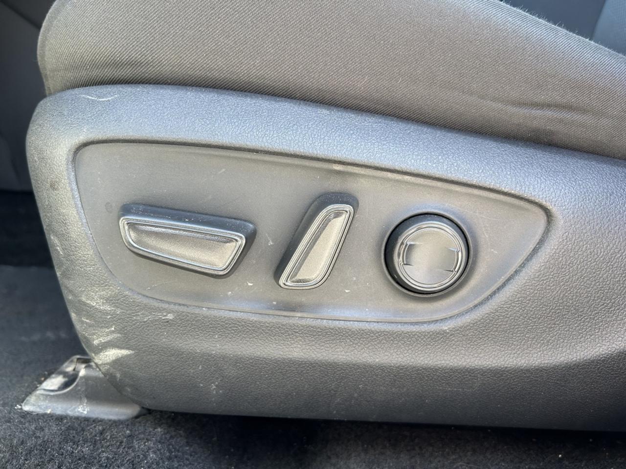 2025 Toyota RAV4 XLE  - Sunroof -  Power Liftgate Photo