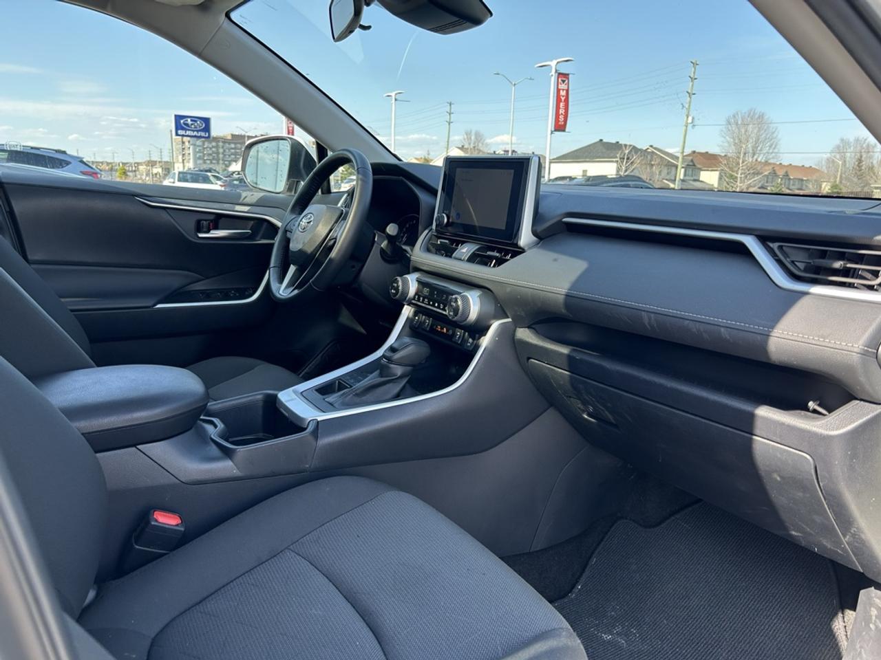 2025 Toyota RAV4 XLE  - Sunroof -  Power Liftgate Photo