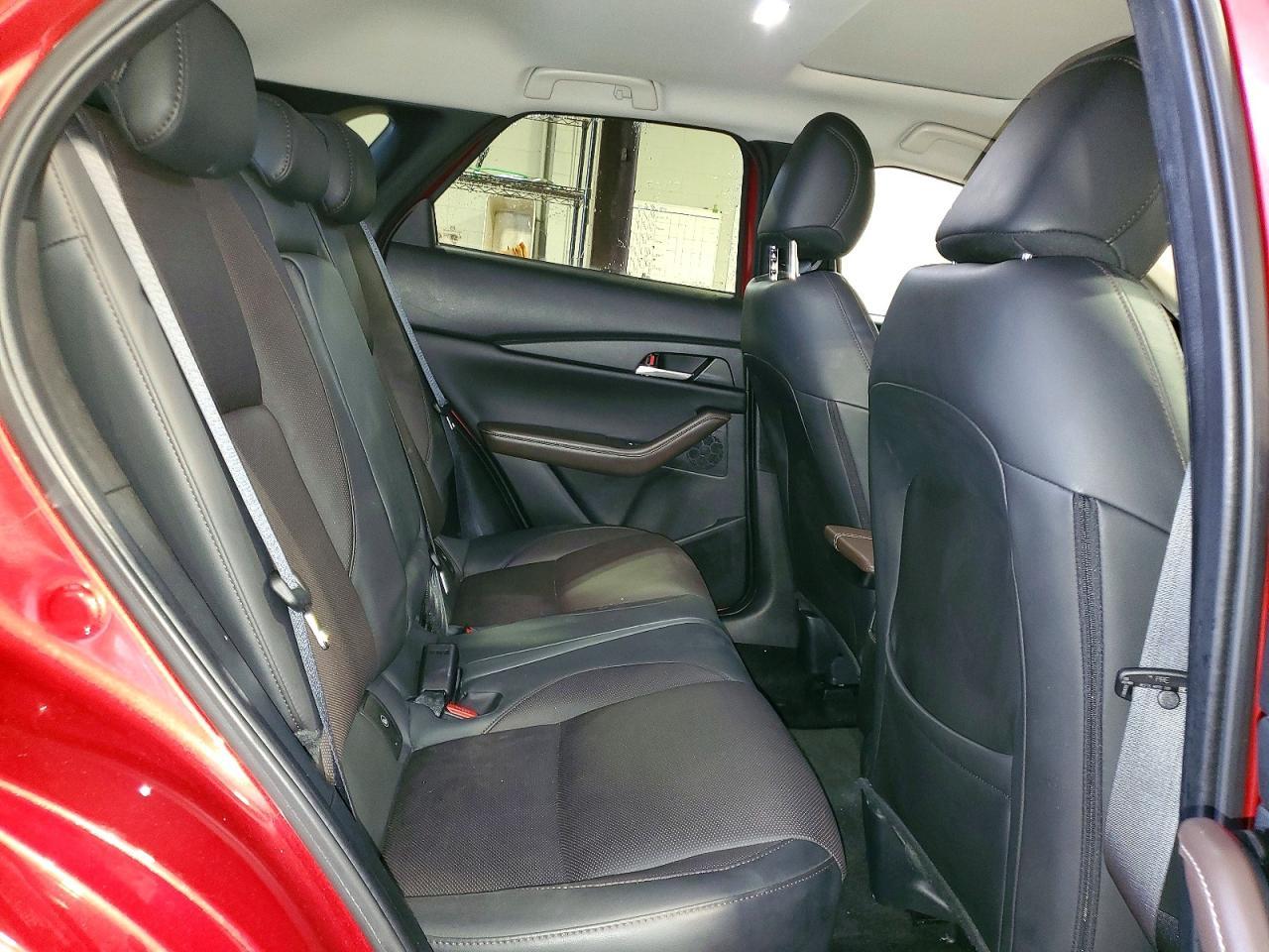 2025 Mazda CX-30 GT Photo