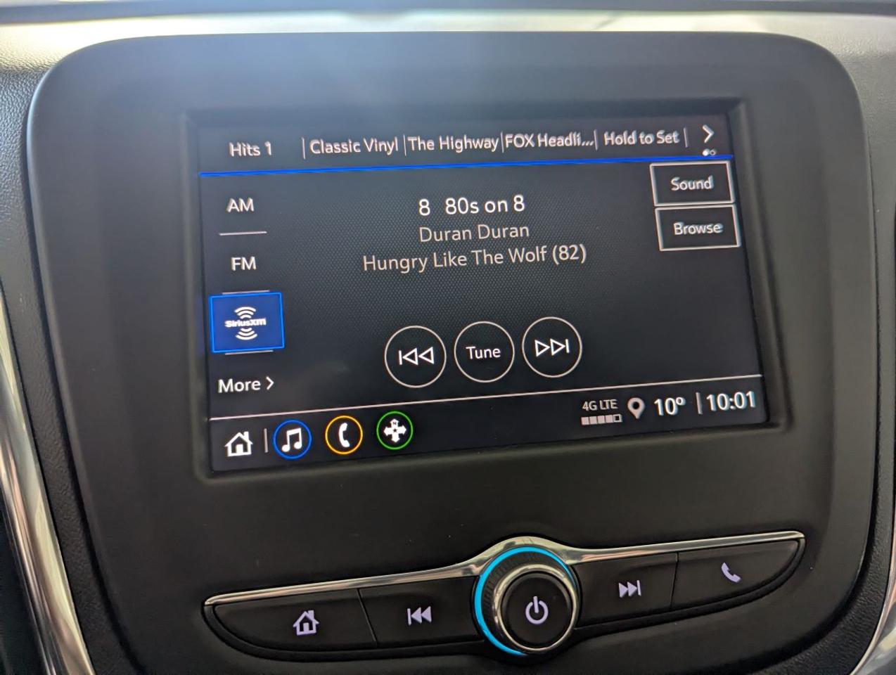 2023 Chevrolet Equinox LT  GREAT GAS MILEAGE!! Photo