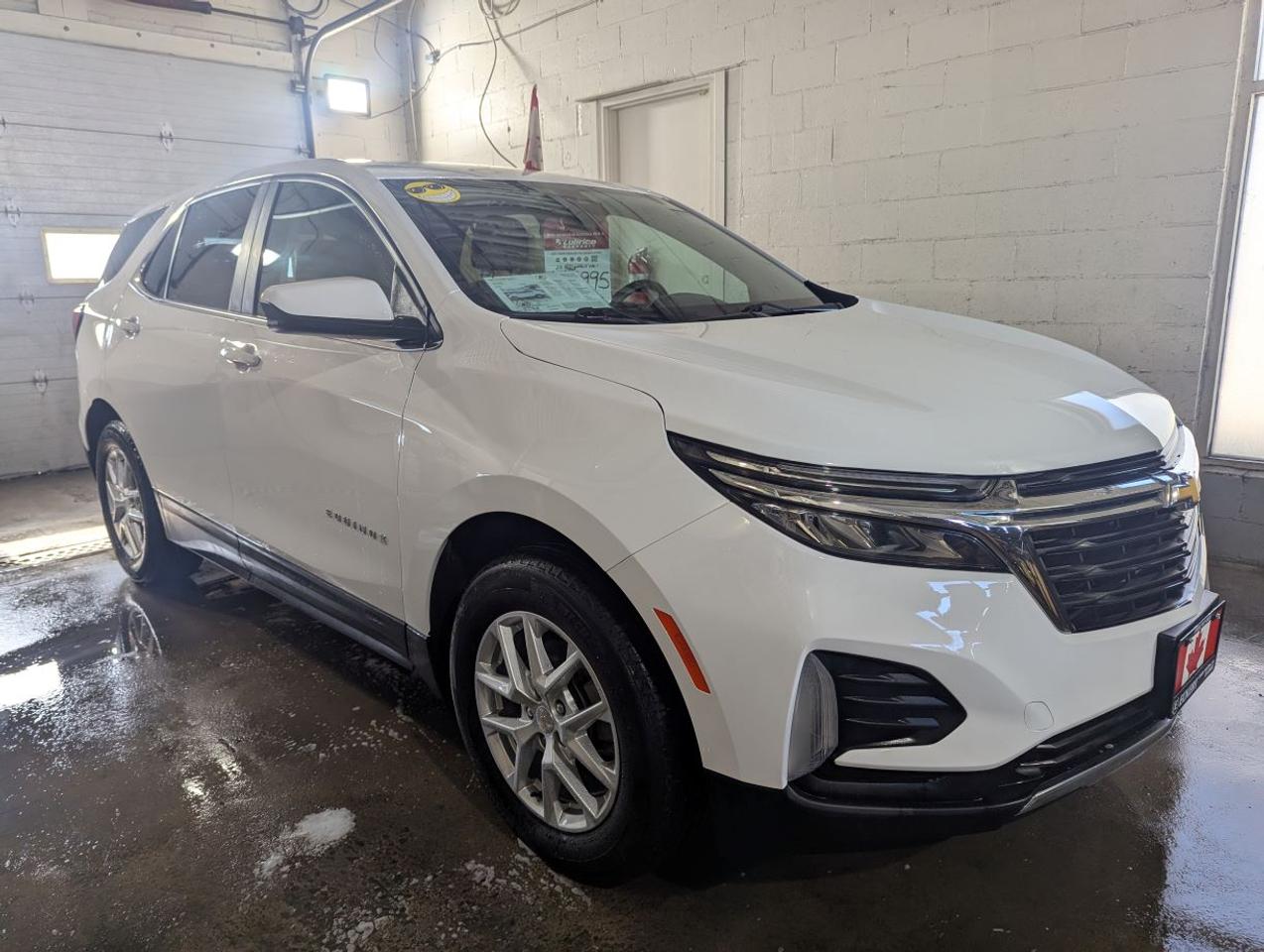 2023 Chevrolet Equinox LT  GREAT GAS MILEAGE!! Photo