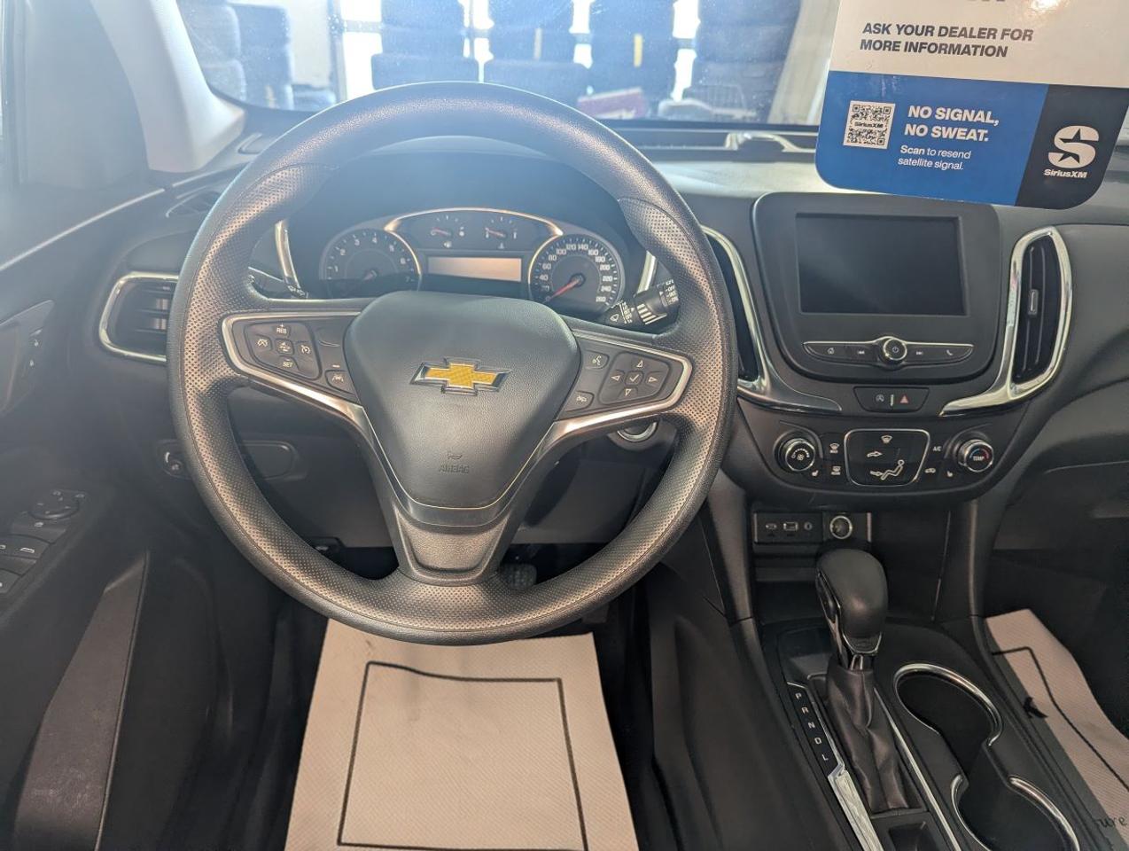 2023 Chevrolet Equinox LT  GREAT GAS MILEAGE!! Photo