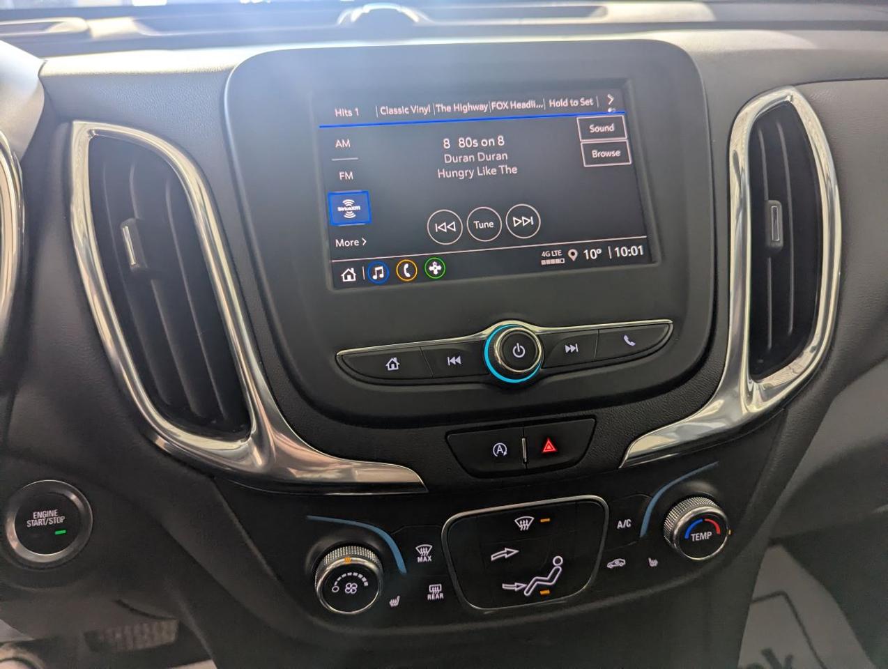 2023 Chevrolet Equinox LT  GREAT GAS MILEAGE!! Photo