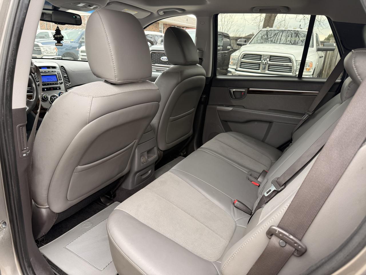 2012 Hyundai Santa Fe GL SPORT Photo