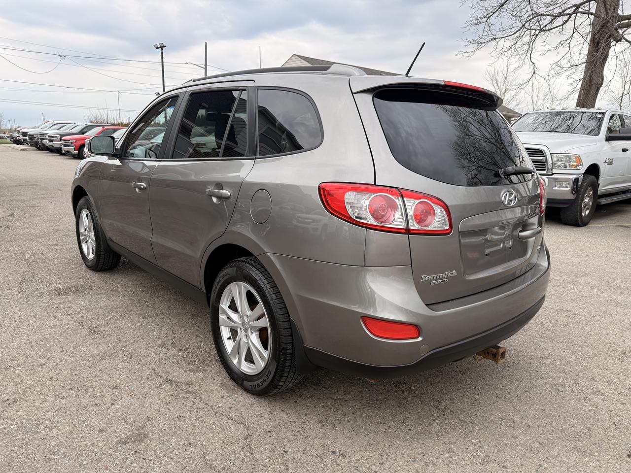2012 Hyundai Santa Fe GL SPORT Photo