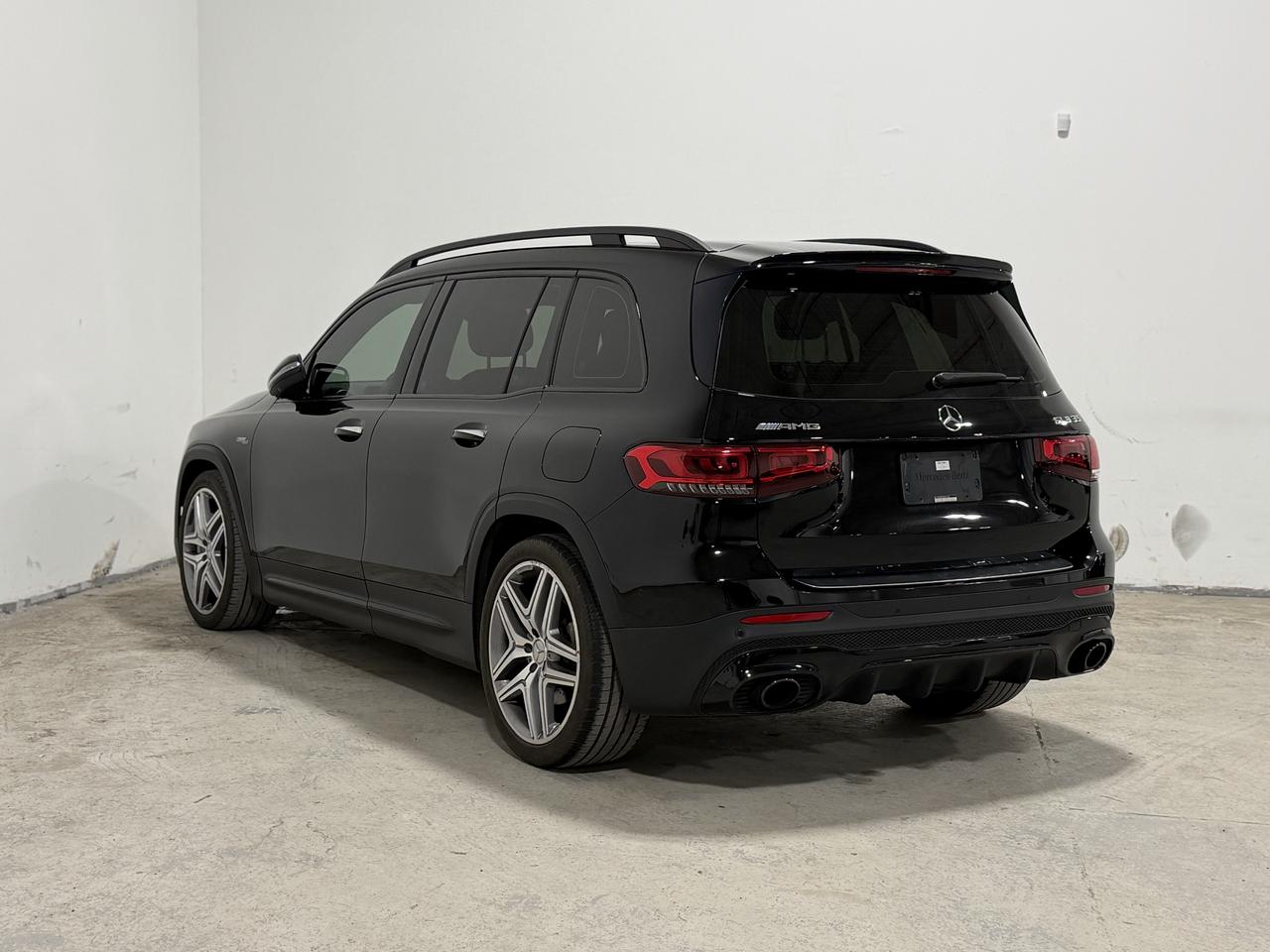 2022 Mercedes-Benz GLB AMG GLB 35 Photo4