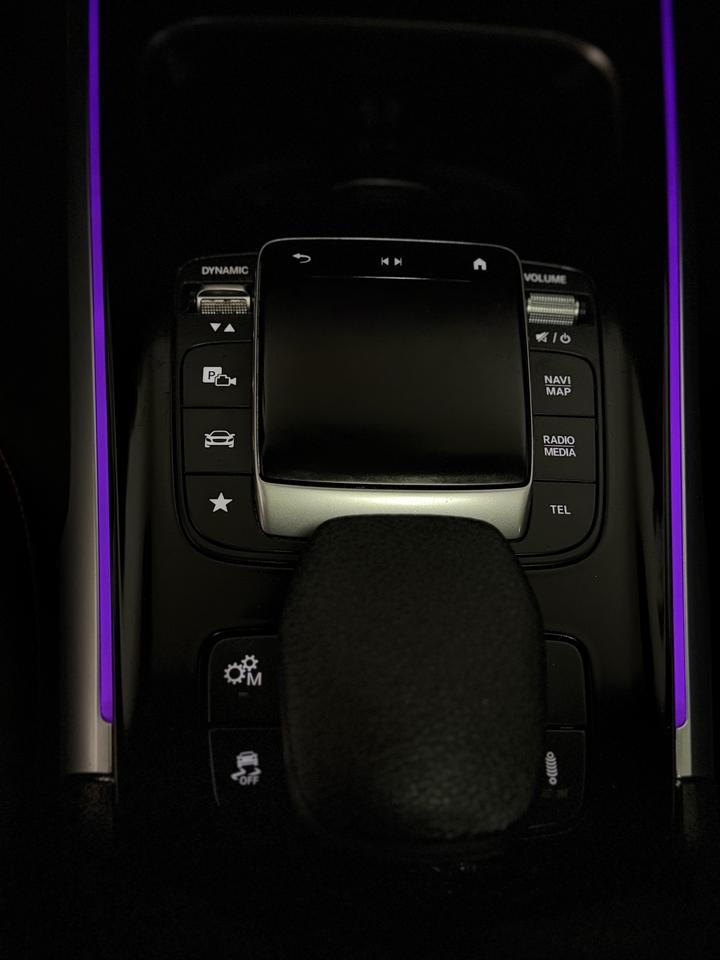 2022 Mercedes-Benz GLB AMG GLB 35 Photo