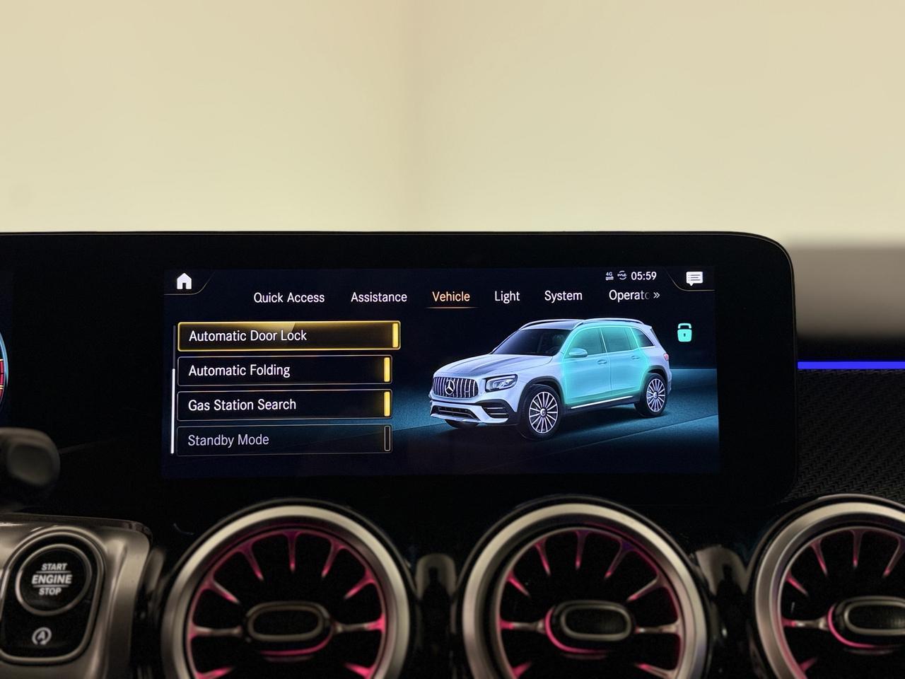 2022 Mercedes-Benz GLB AMG GLB 35 Photo