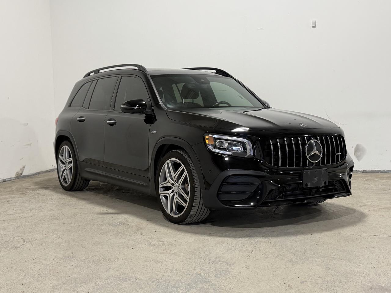 2022 Mercedes-Benz GLB AMG GLB 35 Photo2