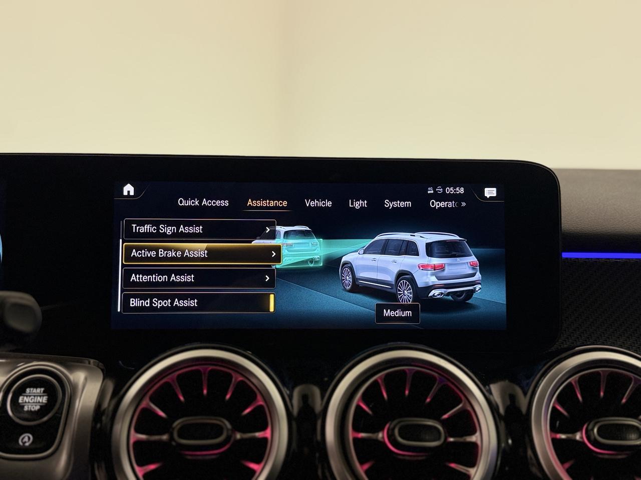 2022 Mercedes-Benz GLB AMG GLB 35 Photo