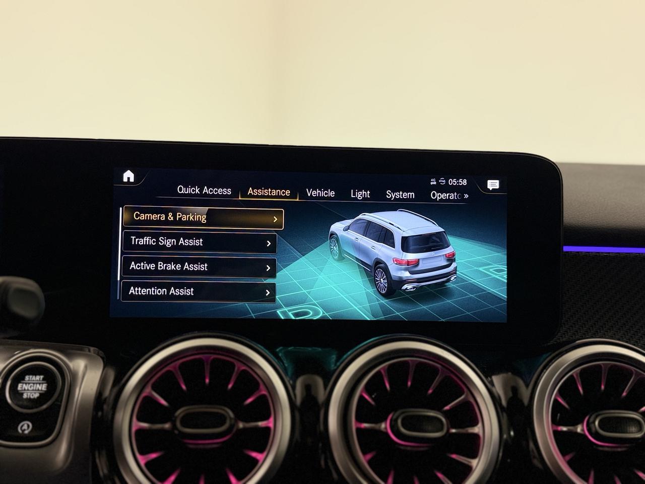 2022 Mercedes-Benz GLB AMG GLB 35 Photo