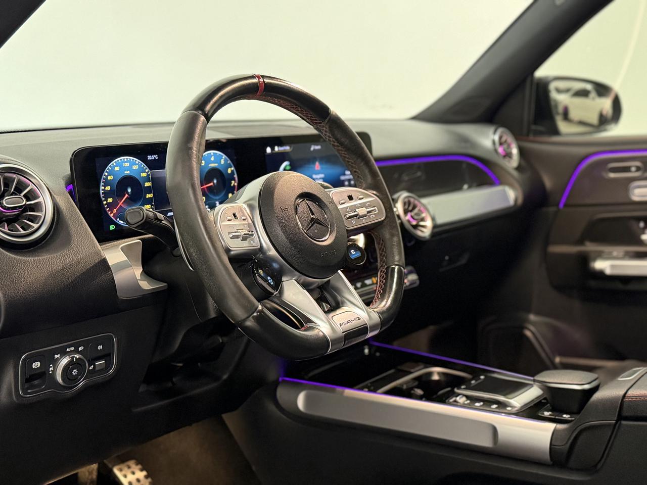 2022 Mercedes-Benz GLB AMG GLB 35 Photo