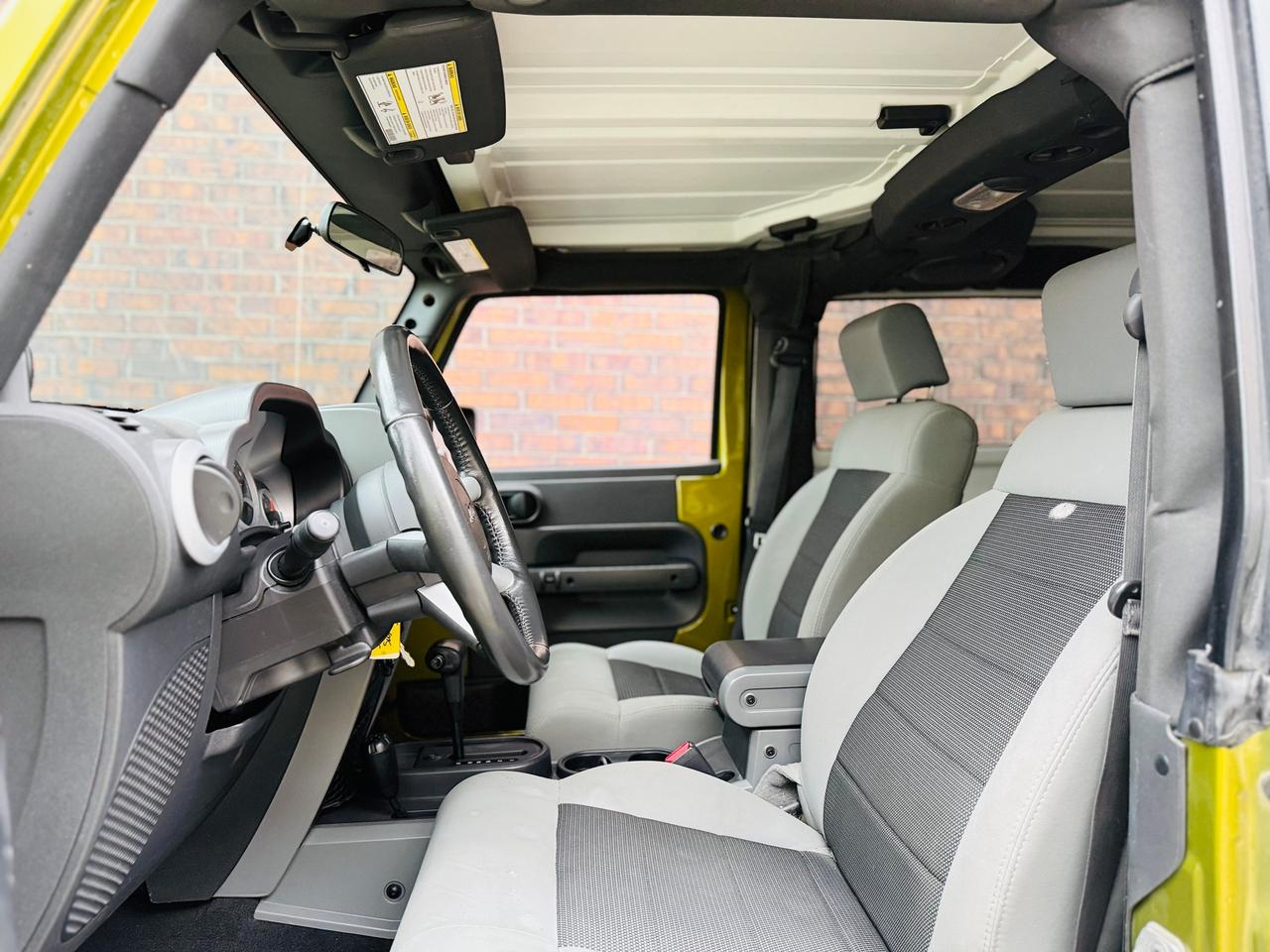 2010 Jeep Wrangler 4WD 2DR SAHARA Photo