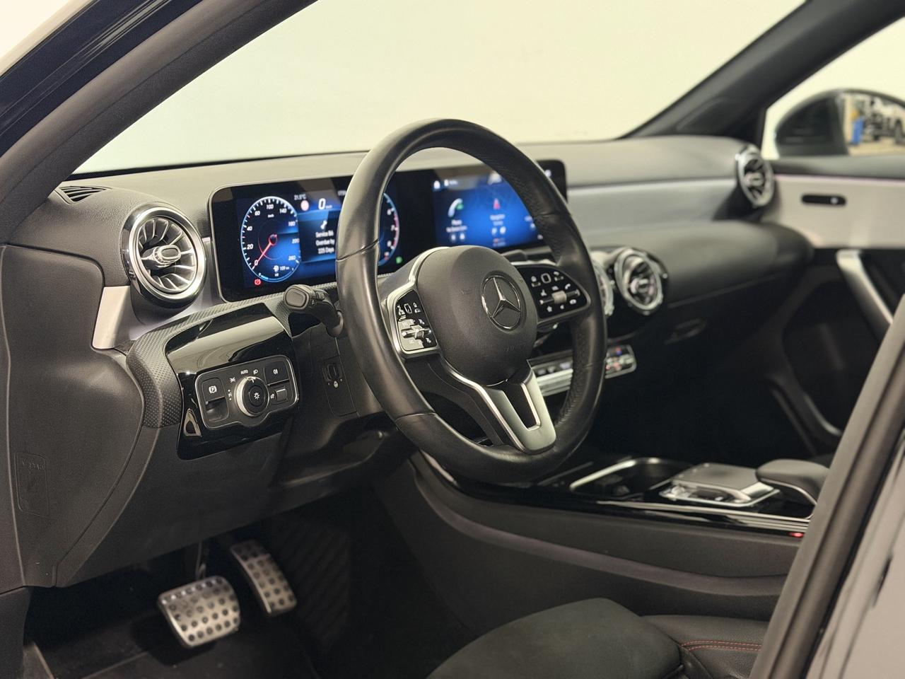 2019 Mercedes-Benz A-Class A 250 | AMG PACKAGE | Photo