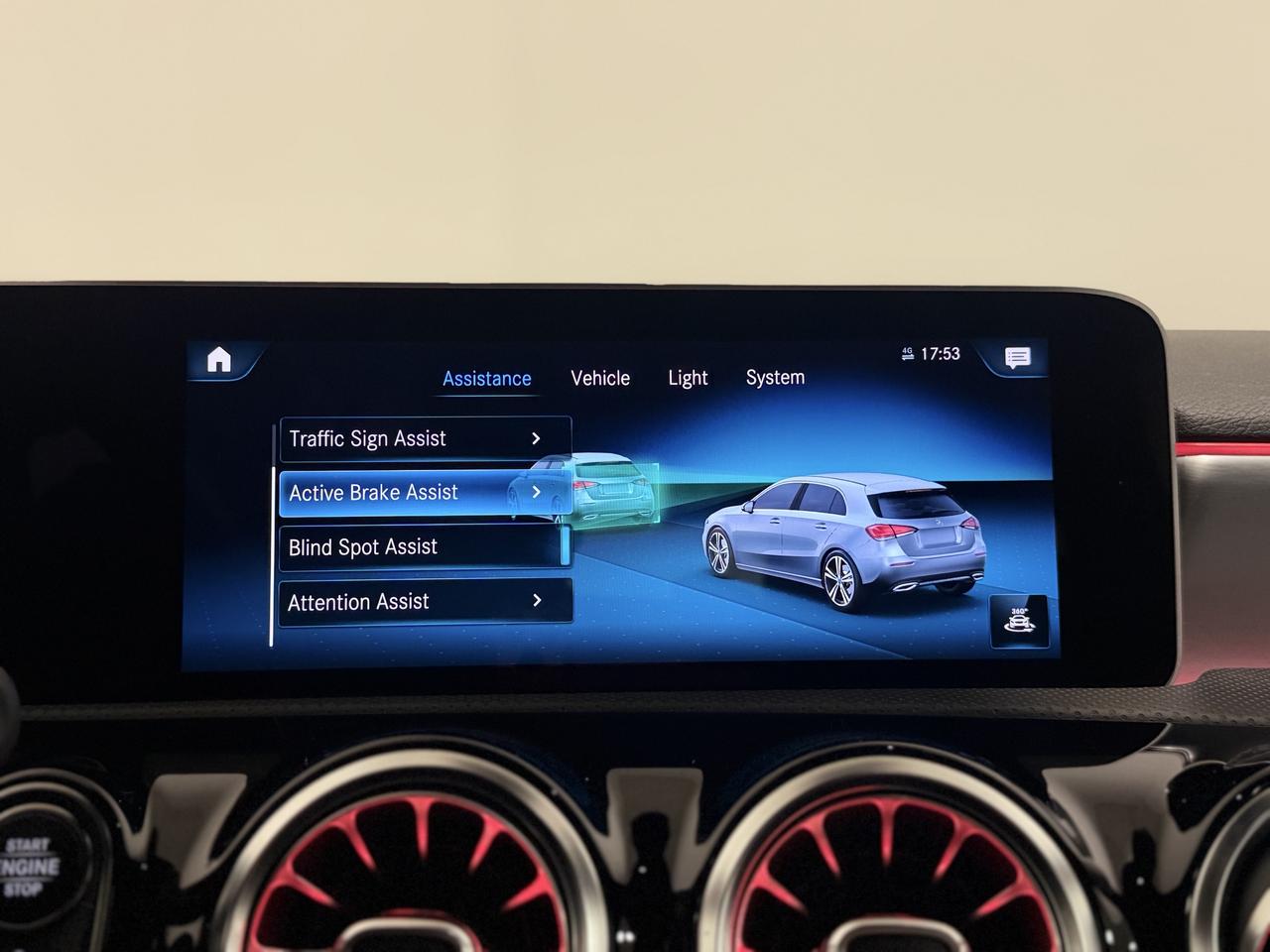 2019 Mercedes-Benz A-Class A 250 | AMG PACKAGE | Photo