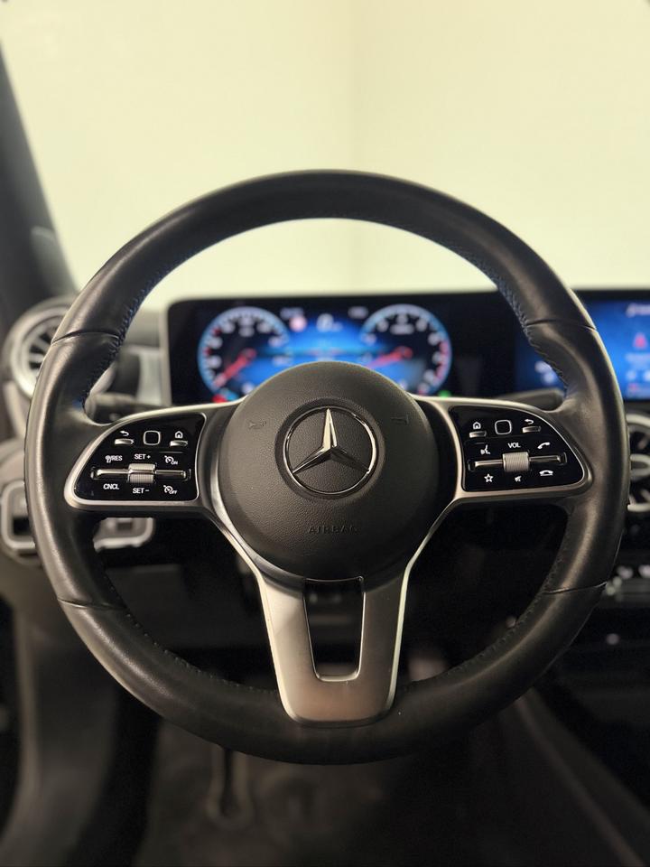 2019 Mercedes-Benz A-Class A 250 | AMG PACKAGE | Photo