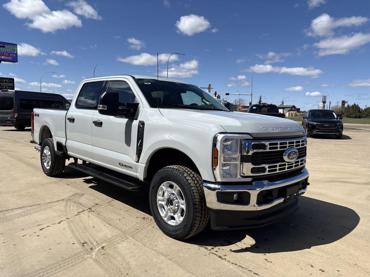 2026 Ford F-350 Super Duty SRW XLT 6.8' Box 613A Photo0