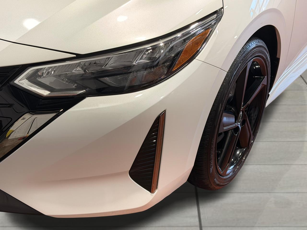 2024 Nissan Sentra SR+Roof+Safety Shield 360+New Brakes+CLEAN CARFAX Photo