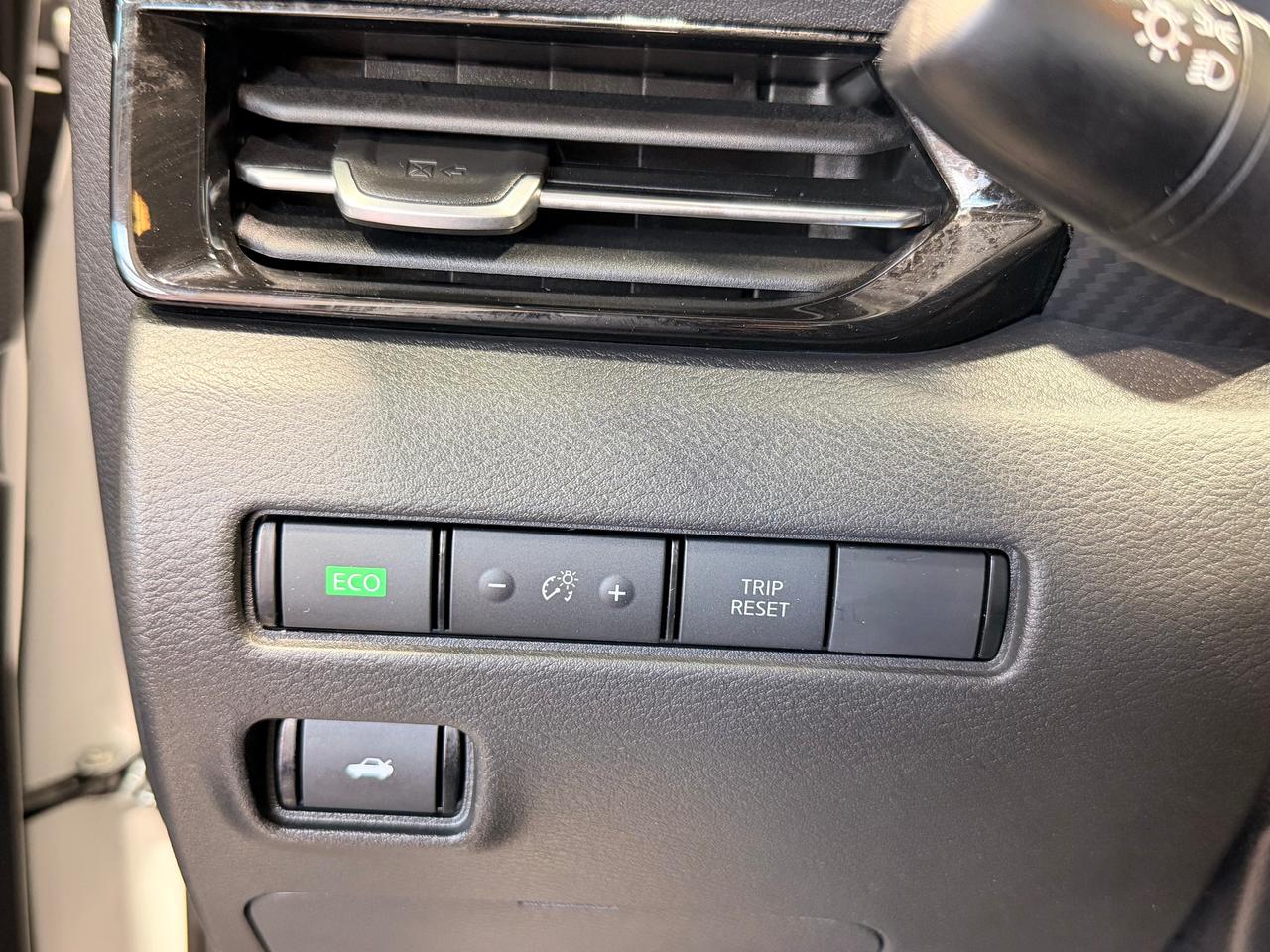 2024 Nissan Sentra SR+Roof+Safety Shield 360+New Brakes+CLEAN CARFAX Photo