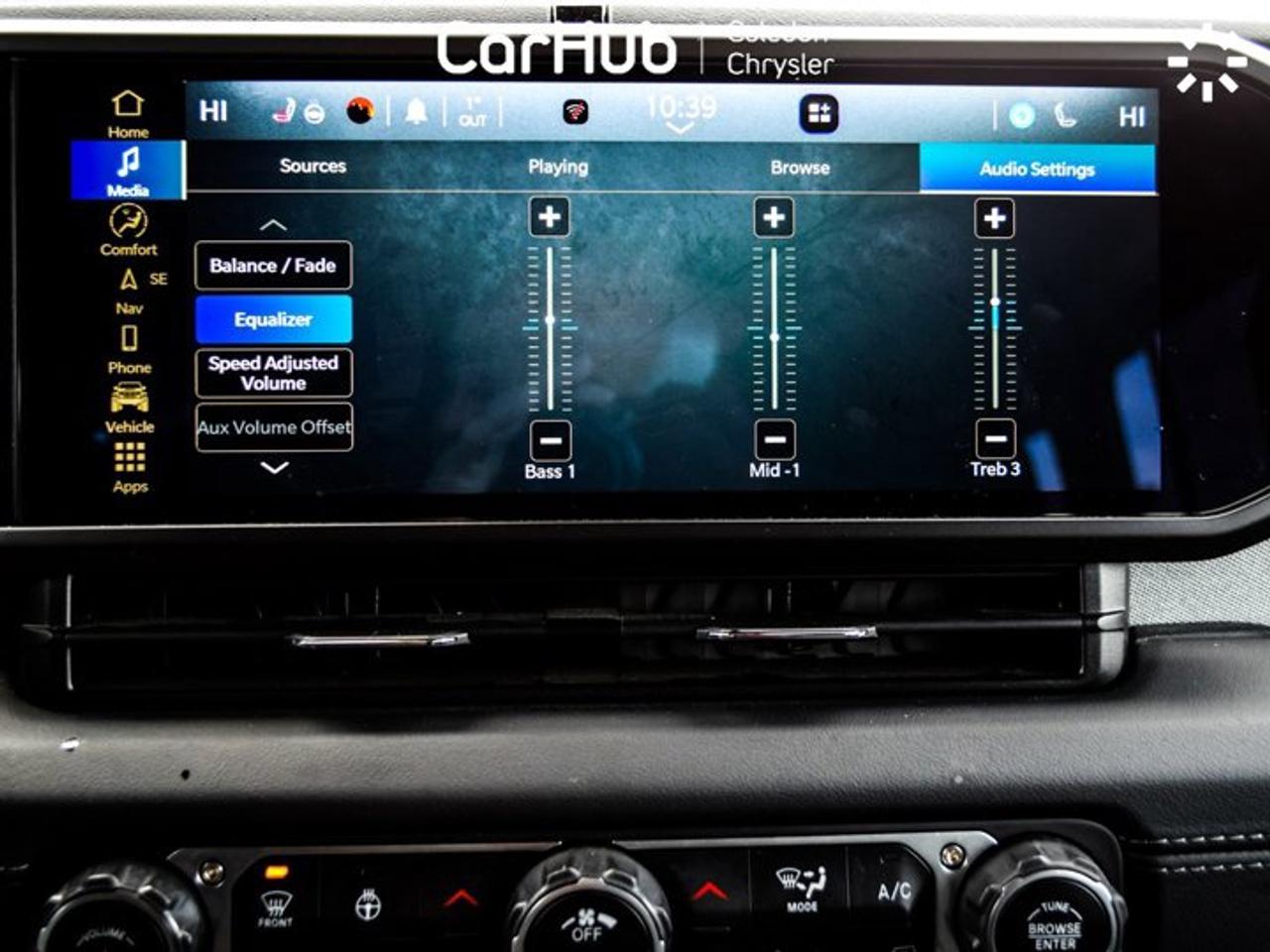 2024 Jeep Wrangler Sahara 4 Door Sky 1 Touch power top12.3"Display Remote Start Photo