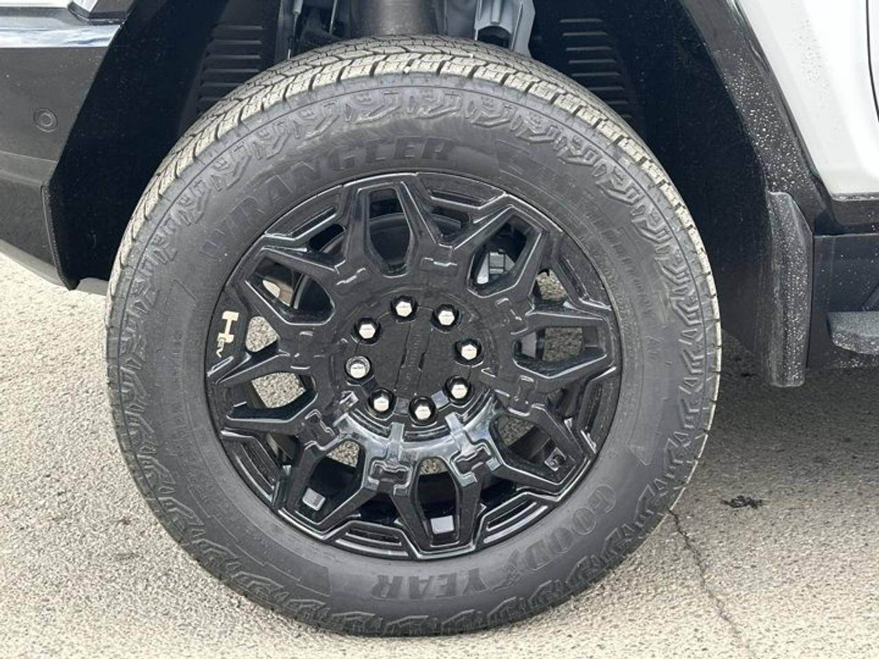 13946052
