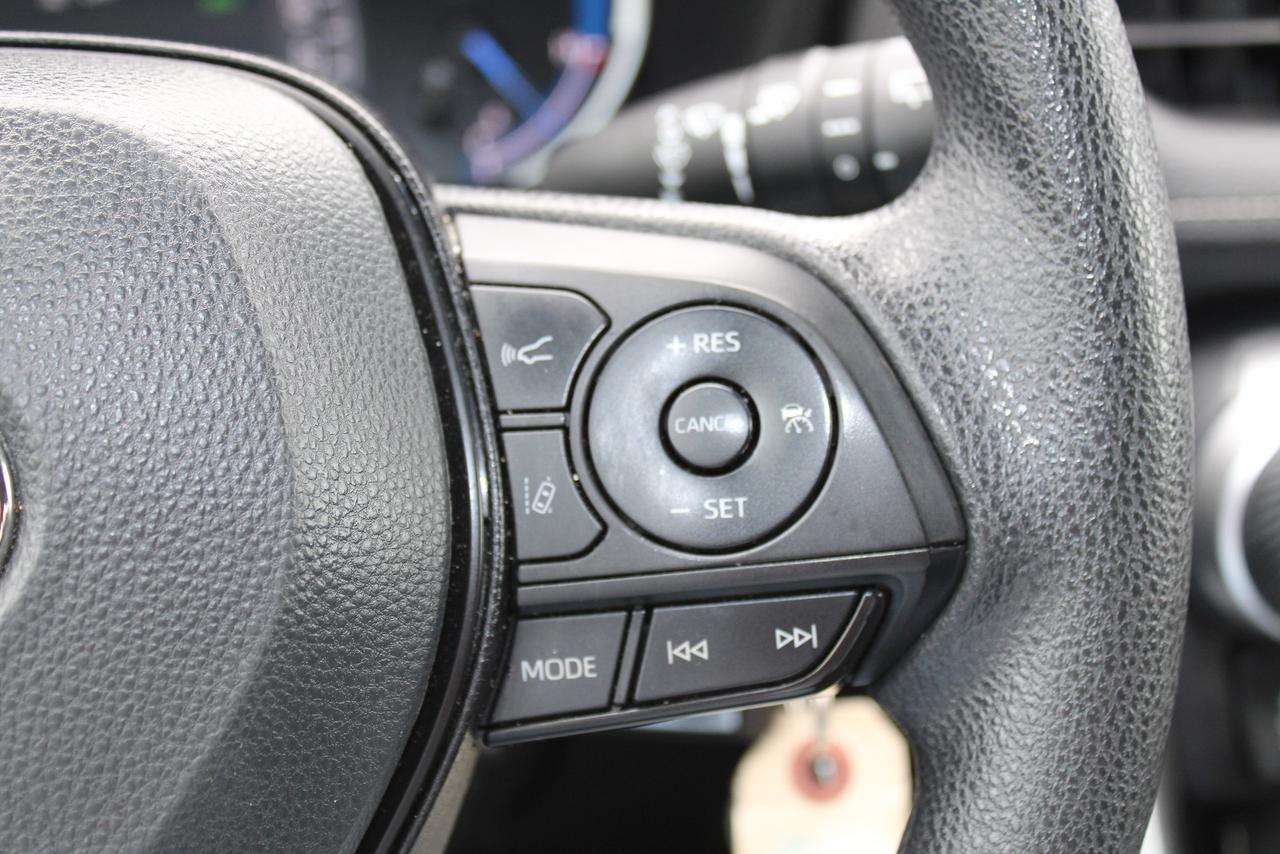 2023 Toyota RAV4 Hybrid LE AWD Photo