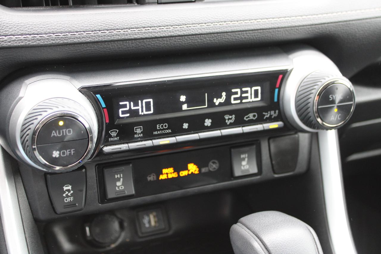 2023 Toyota RAV4 Hybrid LE AWD Photo