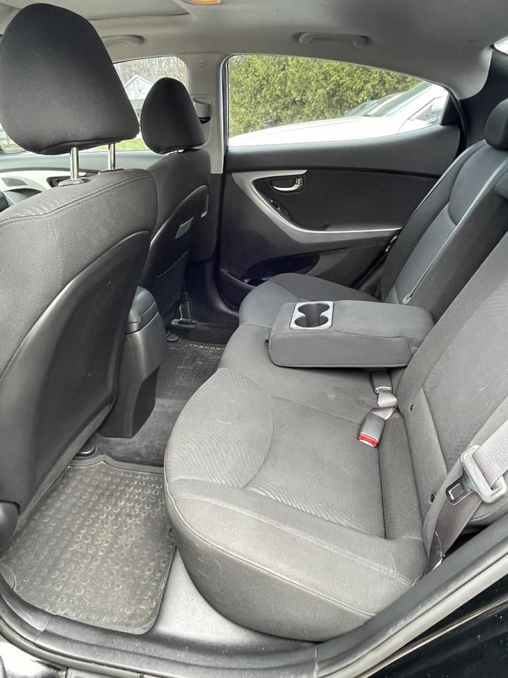 2015 Hyundai Elantra GLS Photo