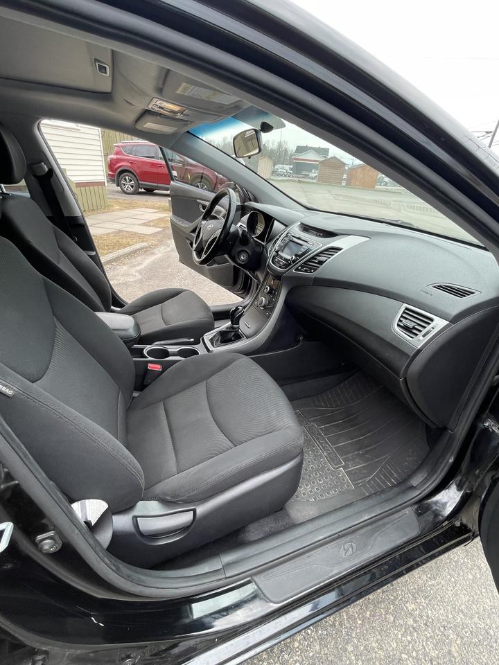 2015 Hyundai Elantra GLS Photo