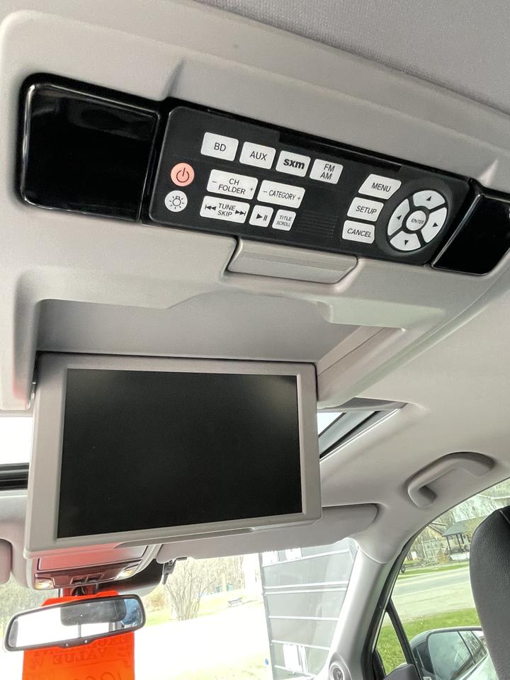 2017 Honda Pilot Touring Photo