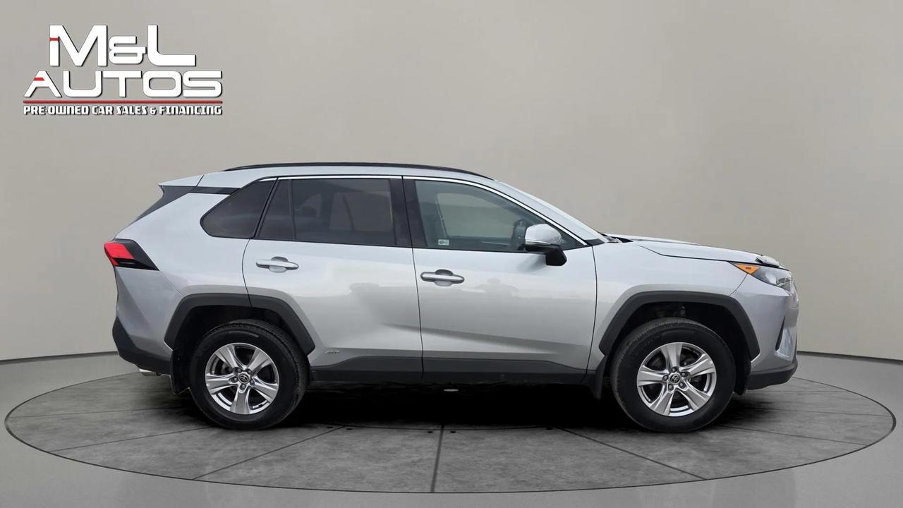 2022 Toyota RAV4 Hybrid LE AWD Photo