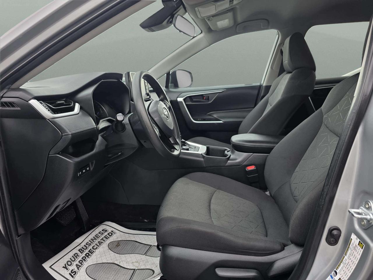 2022 Toyota RAV4 Hybrid LE AWD Photo
