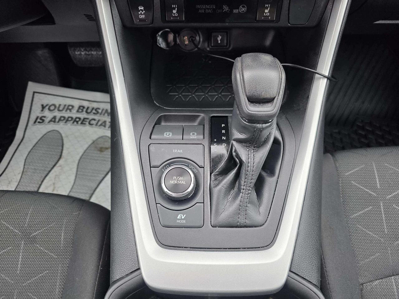 2022 Toyota RAV4 Hybrid LE AWD Photo