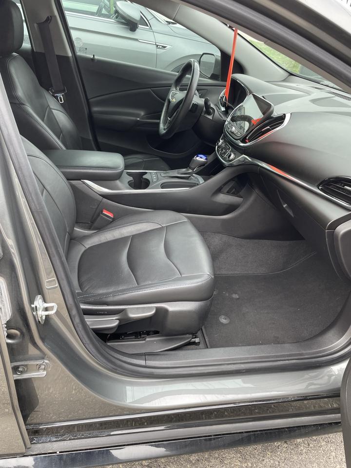 2017 Chevrolet Volt Premier Photo