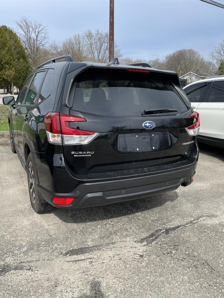 2021 Subaru Forester TOURING Photo