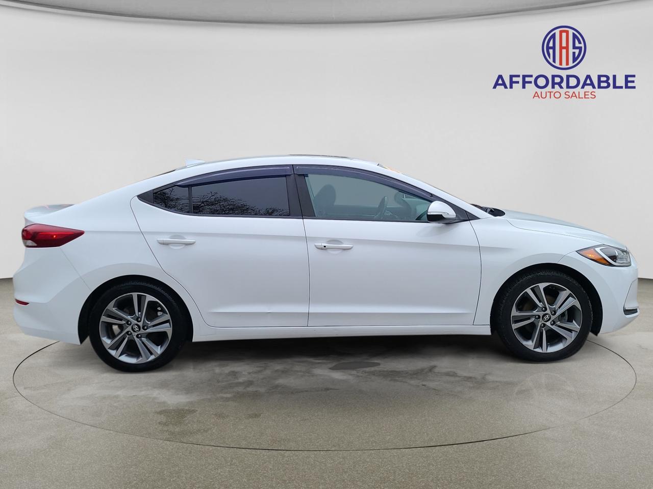 2018 Hyundai Elantra GLS Photo