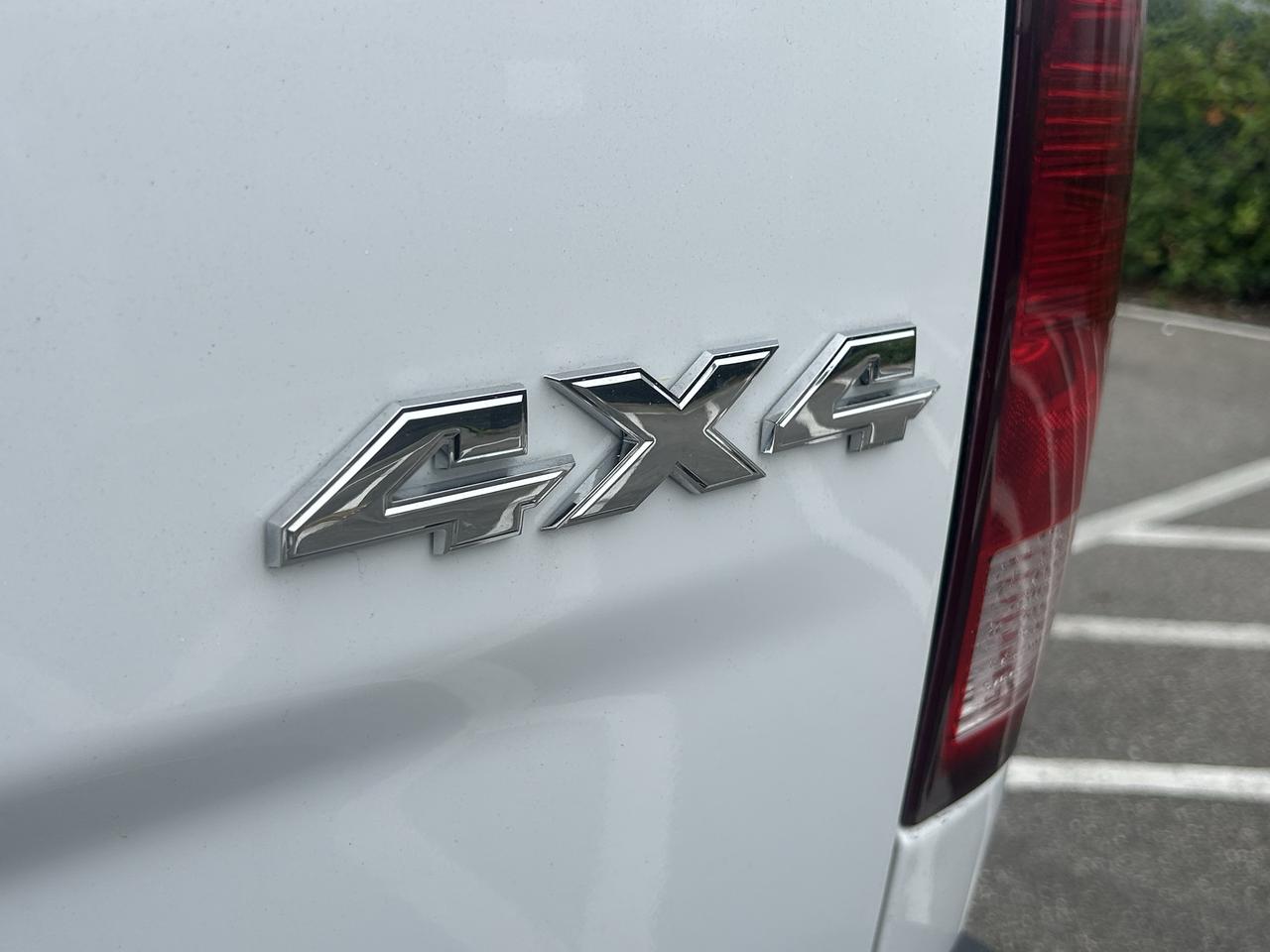 2014 RAM 3500 ST - Photo #11