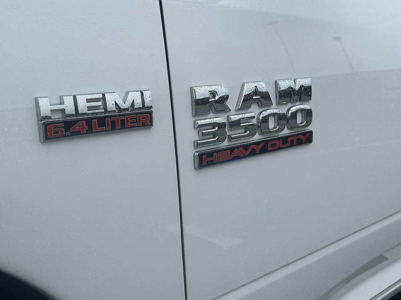 2014 RAM 3500 ST - Photo #9