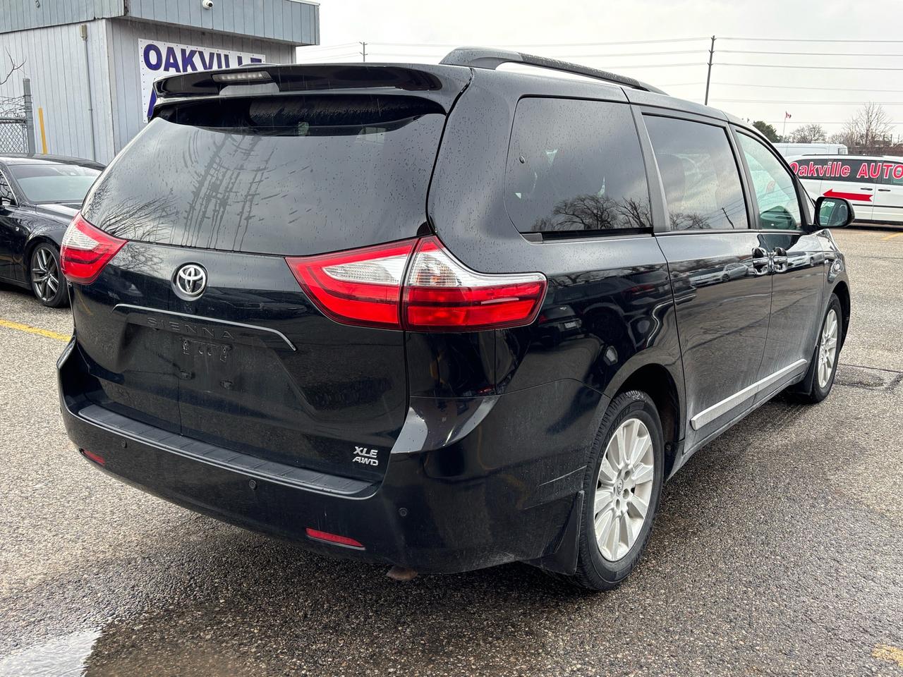 2016 Toyota Sienna 5DR XLE 7-PASS AWD Photo
